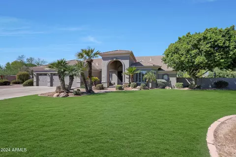 Exterior - 1424 E Arabian Ct, Gilbert, AZ 85296 photo 2 of 20