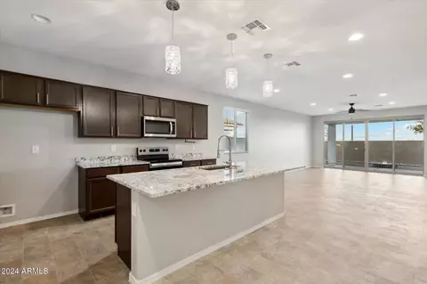 812 S Strahan Pl, Casa Grande, AZ 85122