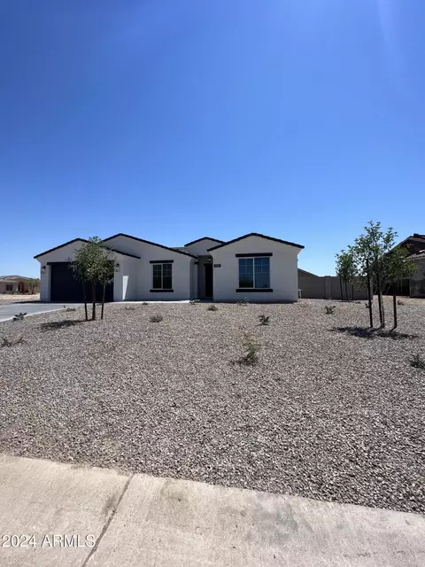 13627 S Del Rio Rd, Arizona City, AZ 85123
