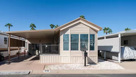 915 Mineshaft Dr, Apache Junction, AZ 85119