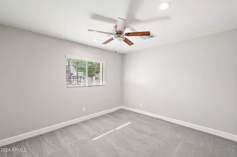 402 E Berridge Ln, Phoenix, AZ 85012 photo 25