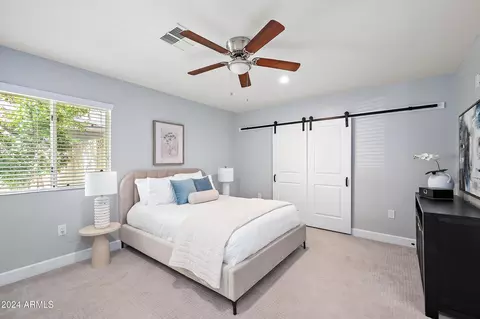 402 E Berridge Ln, Phoenix, AZ 85012 photo 18