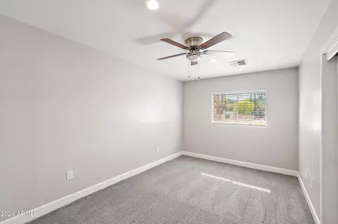 402 E Berridge Ln, Phoenix, AZ 85012 photo 24