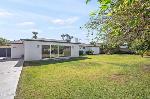 402 E Berridge Ln, Phoenix, AZ 85012 photo 31