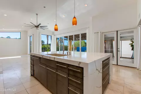 3185 E Stella Ln, Phoenix, AZ 85016 photo 8