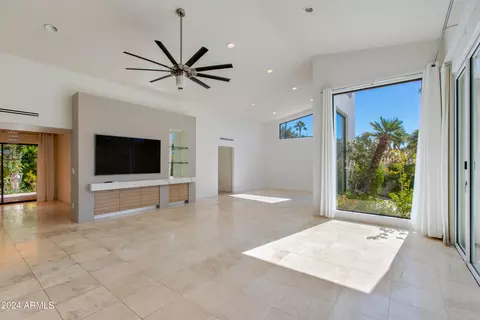 3185 E Stella Ln, Phoenix, AZ 85016 photo 4
