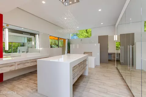3185 E Stella Ln, Phoenix, AZ 85016 photo 12