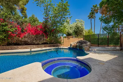 Exterior - 1070 E Sandpiper Dr, Tempe, AZ 85283 photo 7 of 24