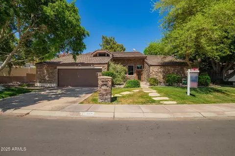 Exterior - 1070 E Sandpiper Dr, Tempe, AZ 85283 photo 1 of 24