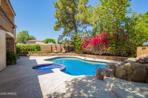 Exterior - 1070 E Sandpiper Dr, Tempe, AZ 85283 photo 6 of 24