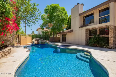 Exterior - 1070 E Sandpiper Dr, Tempe, AZ 85283 photo 2 of 24