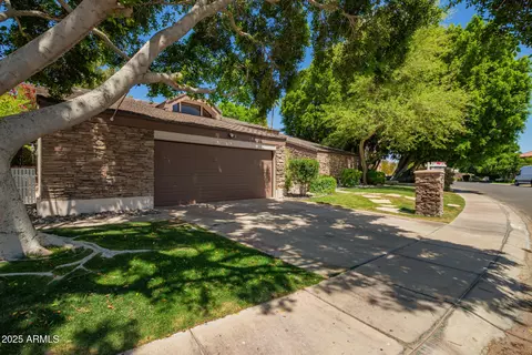 Exterior - 1070 E Sandpiper Dr, Tempe, AZ 85283 photo 17 of 24