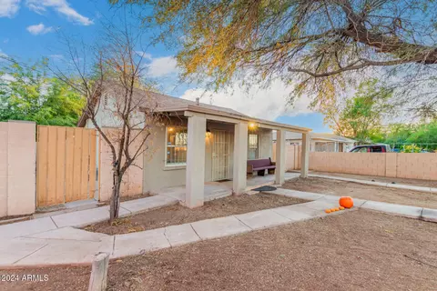 Exterior - 821 E Roeser Rd, Phoenix, AZ 85040 photo 2 of 9