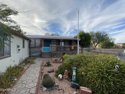 30950 S Vagabond Trl, Congress, AZ 85332