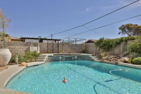 Exterior - 309 E Hayward Ave, Phoenix, AZ 85020 photo 8 of 9
