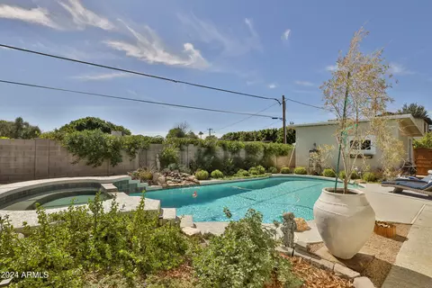 Exterior - 309 E Hayward Ave, Phoenix, AZ 85020 photo 7 of 9