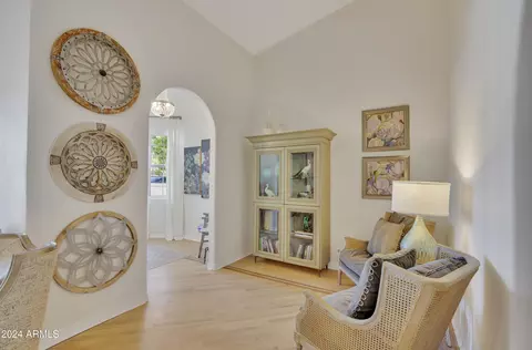 Entry Way - 309 E Hayward Ave, Phoenix, AZ 85020 photo 4 of 7