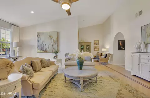 Living - 309 E Hayward Ave, Phoenix, AZ 85020 photo 2 of 2