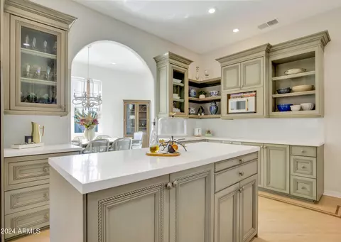 Kitchen - 309 E Hayward Ave, Phoenix, AZ 85020 photo 7 of 11