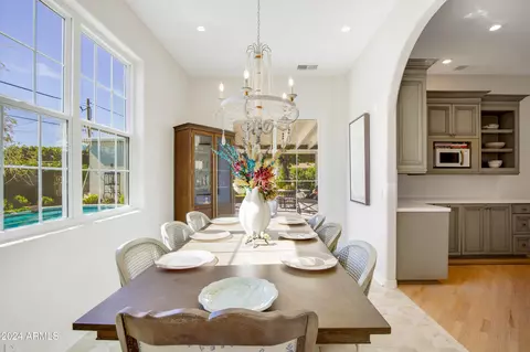 Dining - 309 E Hayward Ave, Phoenix, AZ 85020 photo 3 of 7