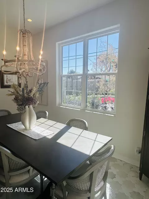 Dining - 309 E Hayward Ave, Phoenix, AZ 85020 photo 2 of 7