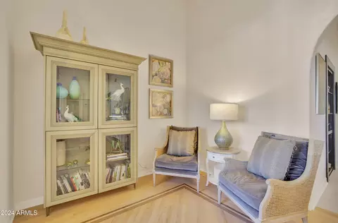 Entry Way - 309 E Hayward Ave, Phoenix, AZ 85020 photo 5 of 7