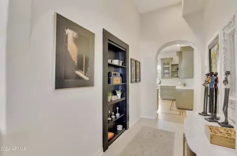 Entry Way - 309 E Hayward Ave, Phoenix, AZ 85020 photo 3 of 7