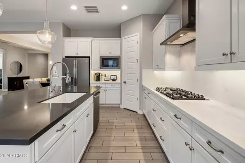 3626 W Hiddenview Dr, Phoenix, AZ 85045 photo 8