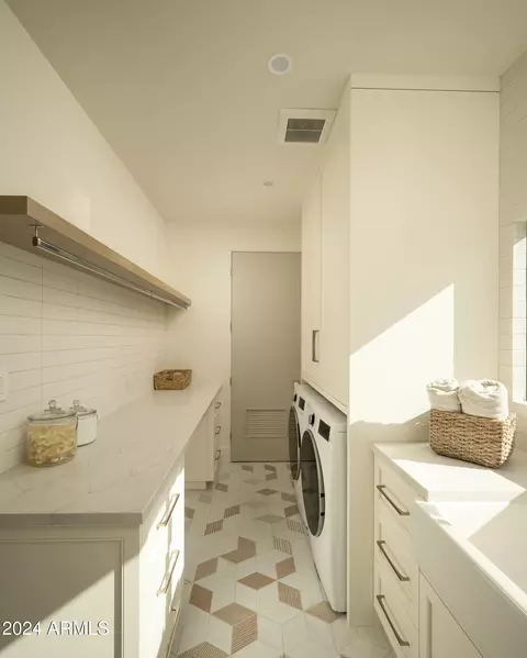 3101 N 53rd Pl, Phoenix, AZ 85018 photo 32