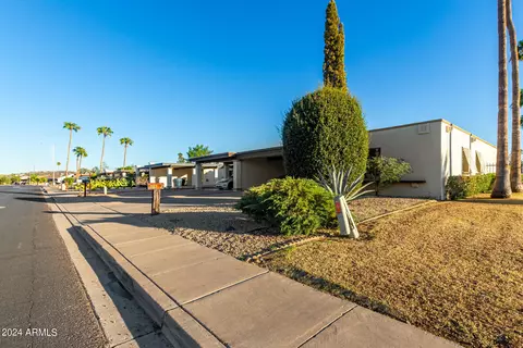 Exterior - 3017 W Hearn Rd, Phoenix, AZ 85053 photo 5 of 8