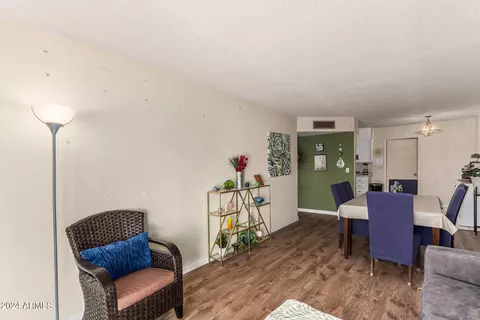 Dining - 3017 W Hearn Rd, Phoenix, AZ 85053 photo 1 of 3