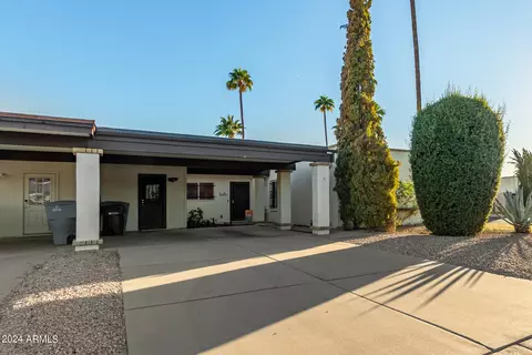 Exterior - 3017 W Hearn Rd, Phoenix, AZ 85053 photo 4 of 8