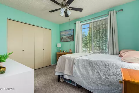 Bedroom - 3017 W Hearn Rd, Phoenix, AZ 85053 photo 4 of 5