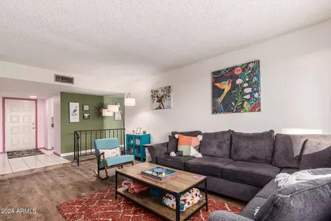Living - 3017 W Hearn Rd, Phoenix, AZ 85053 photo 3 of 3