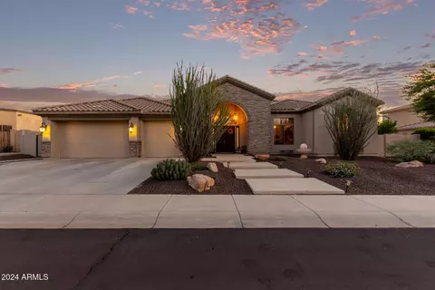 9197 W Molly Ln, Peoria, AZ 85383