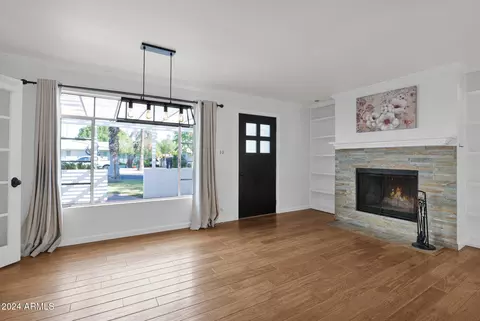4214 N 35th Pl, Phoenix, AZ 85018 photo 9
