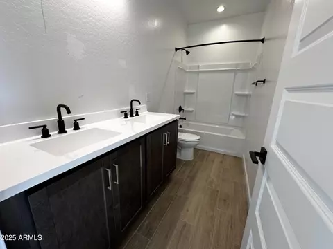 Bath - 25944 N 22nd Ln, Phoenix, AZ 85085 photo 2 of 5