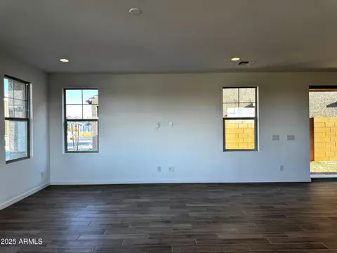 Living - 25944 N 22nd Ln, Phoenix, AZ 85085 photo 2 of 7