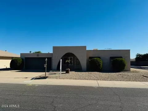 10202 W Edgewood Dr, Sun City, AZ 85351