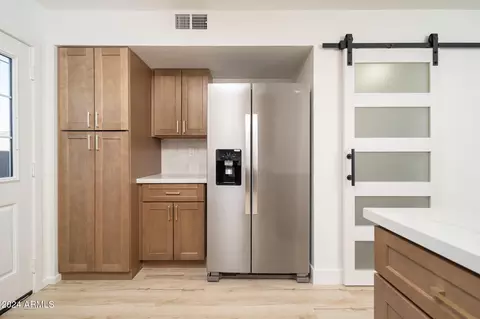 810 E Colter St #5, Phoenix, AZ 85014 photo 8