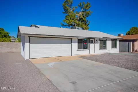 2608 E Michelle Dr, Phoenix, AZ 85032 photo 3