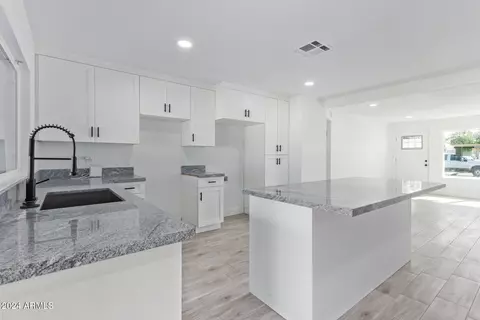 2608 E Michelle Dr, Phoenix, AZ 85032 photo 17