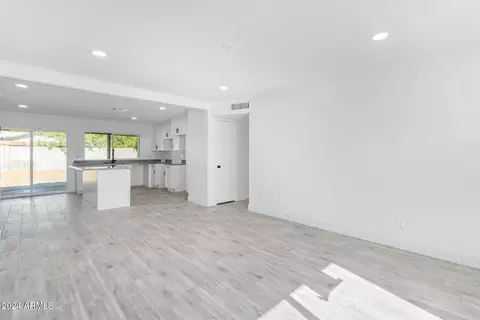 2608 E Michelle Dr, Phoenix, AZ 85032 photo 8