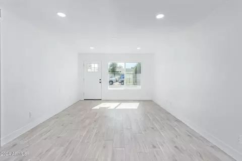 2608 E Michelle Dr, Phoenix, AZ 85032 photo 11