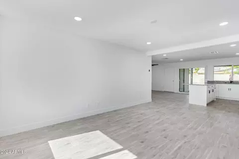 2608 E Michelle Dr, Phoenix, AZ 85032 photo 7