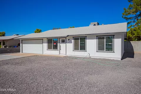 2608 E Michelle Dr, Phoenix, AZ 85032 photo 5