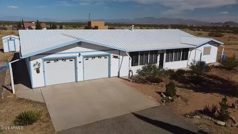 311 Euclid St, Pearce, AZ 85625