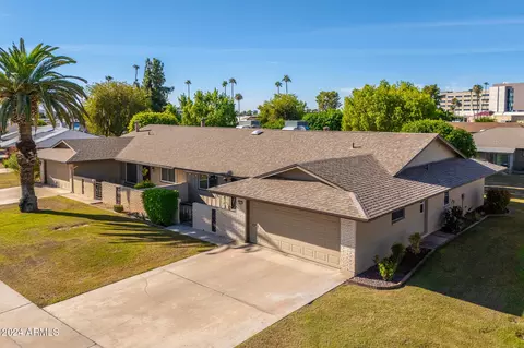 10111 W Candlewood Dr, Sun City, AZ 85351