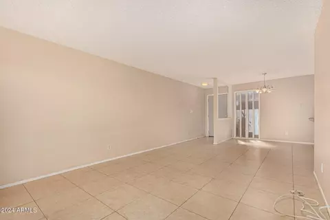 1822 E Center Ln #B, Tempe, AZ 85281 photo 4