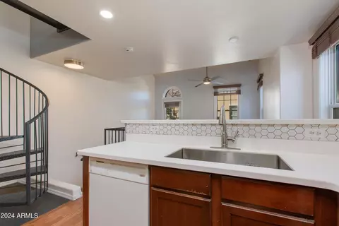 5645 S 21st Pl, Phoenix, AZ 85040 photo 10